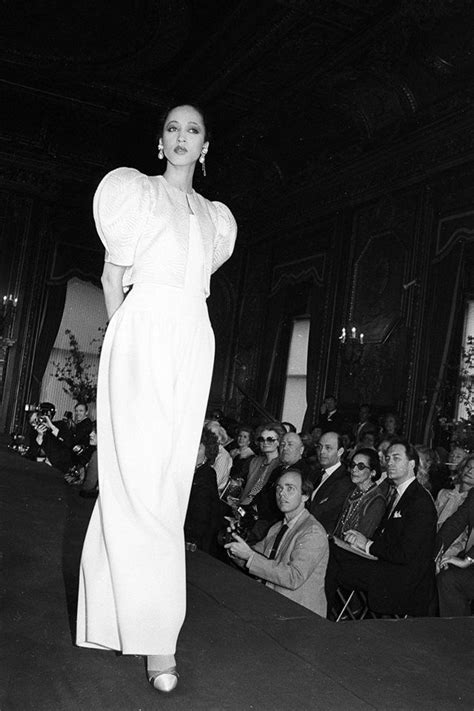 carolina herrera first show 1981.